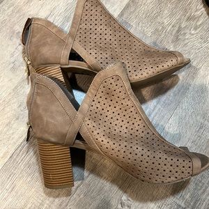 Good condition booties